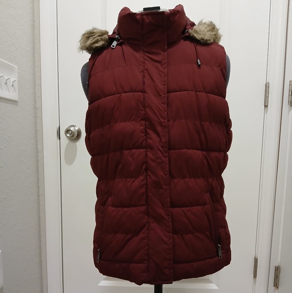 Banana Republic Maroon Puffy Hooded Vest